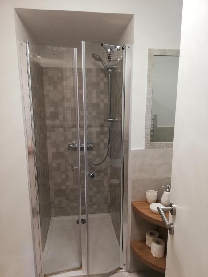 Apartma Salvia-Guest House ルツィヤ エクステリア 写真